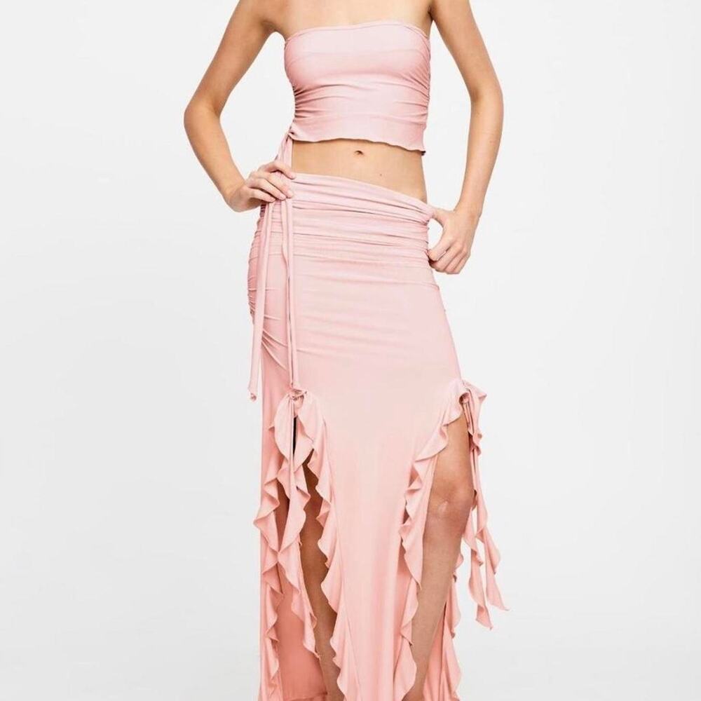 Lioness Rendezvous set